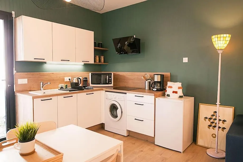 Apartament Bel Appartement Neuf Et Paisible La Chapelle-des-Fougeretz