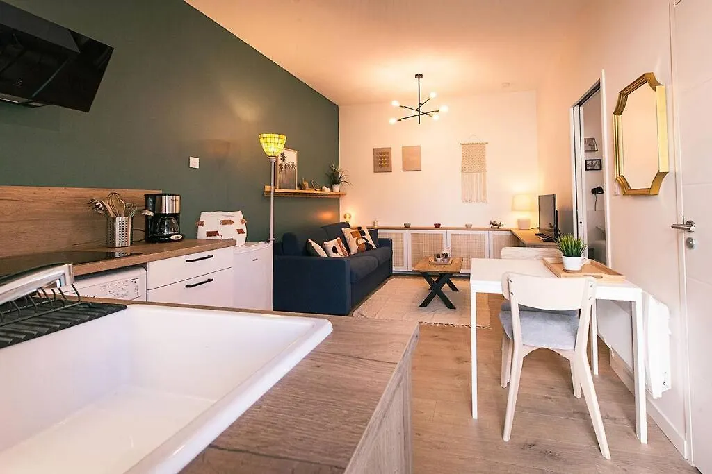 Apartament Bel Appartement Neuf Et Paisible La Chapelle-des-Fougeretz Francja